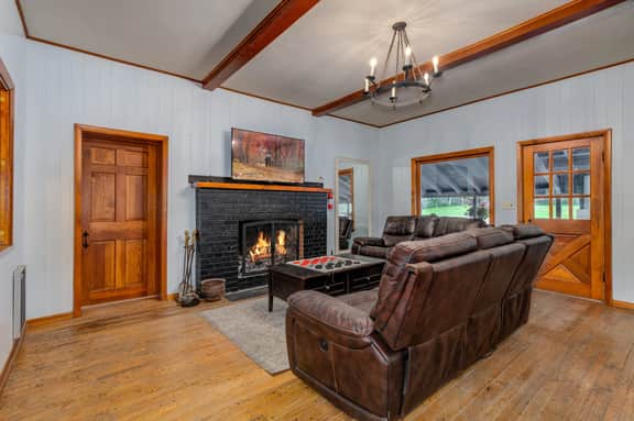 The Clubhouse at Big Rock Creek (980 Acre estate w/private lake) - Image 3
